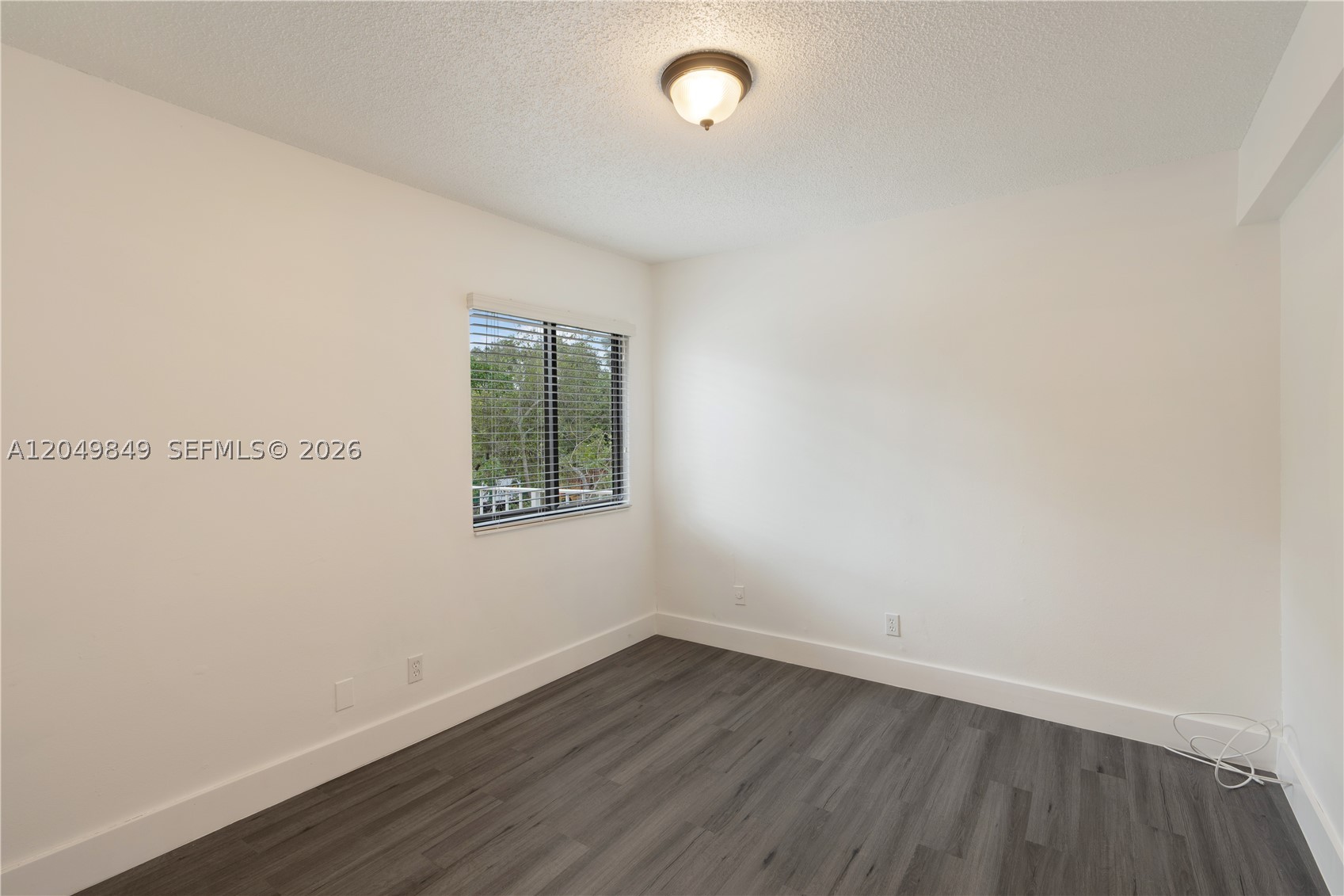 HAMMOCKS SEC 2 - Residential Lease