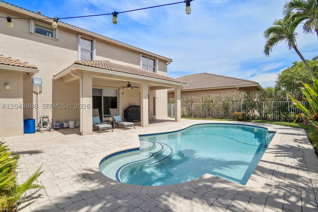 ISLES AT WESTON - Residential
