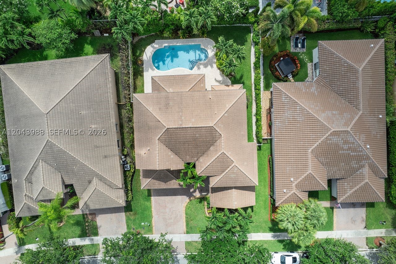 ISLES AT WESTON - Residential
