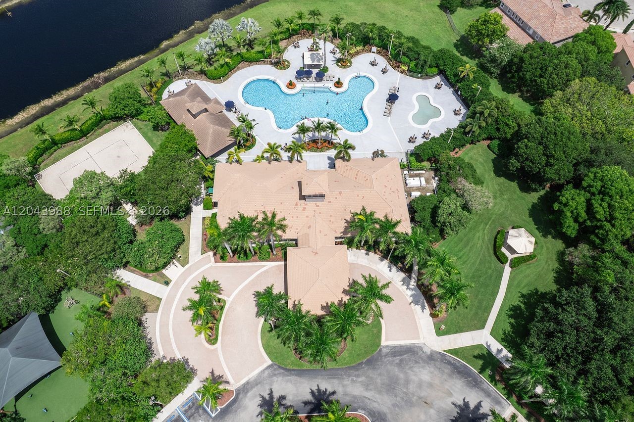 ISLES AT WESTON - Residential