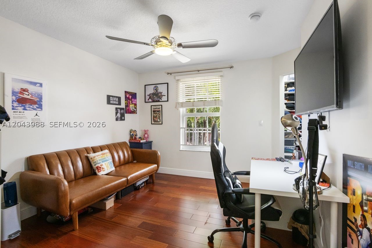 ISLES AT WESTON - Residential