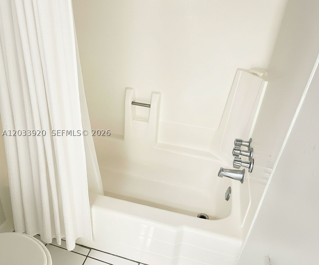 BROOKFIELD SQUARE CONDO - Residential