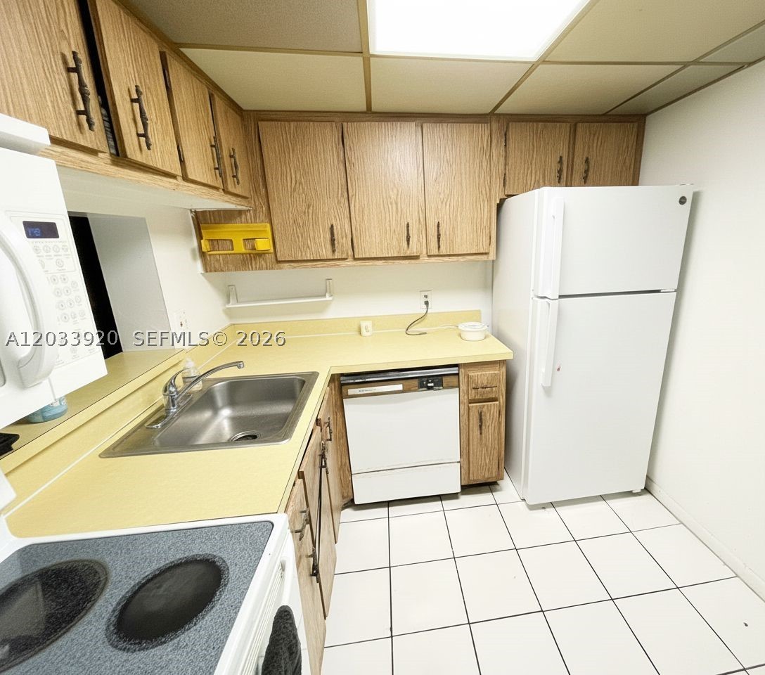 BROOKFIELD SQUARE CONDO - Residential