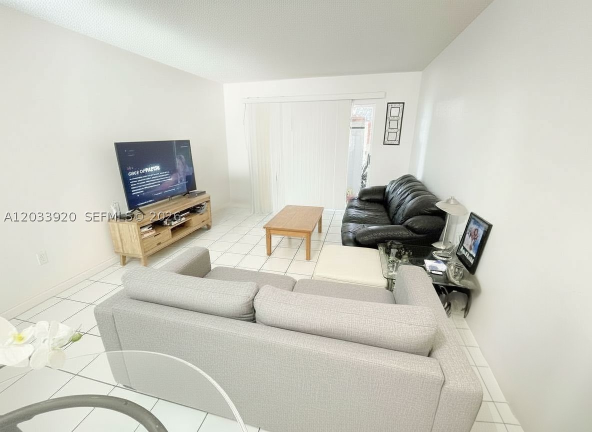 BROOKFIELD SQUARE CONDO - Residential