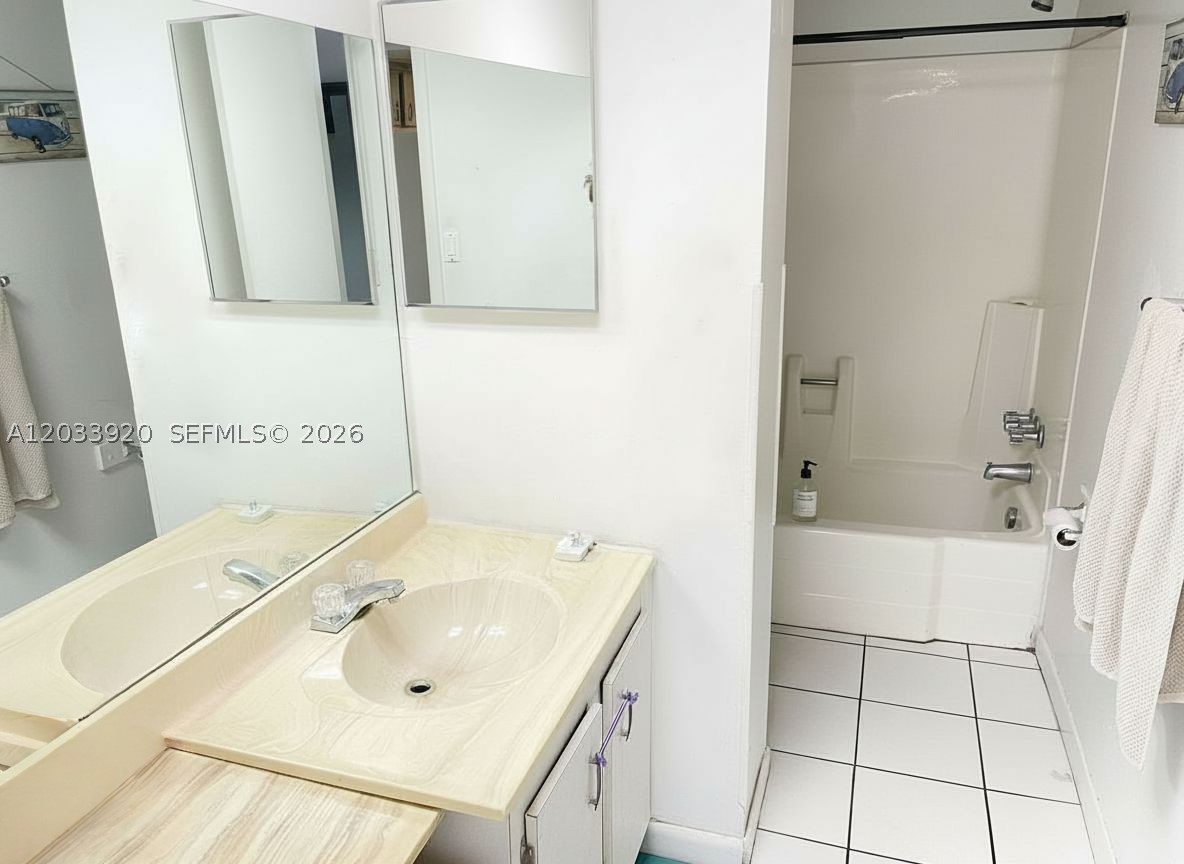 BROOKFIELD SQUARE CONDO - Residential