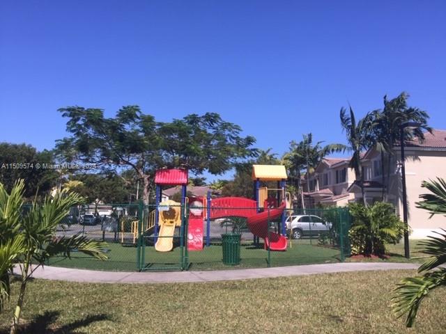DORAL NORTHEAST TOWNHOMES - Residential Lease