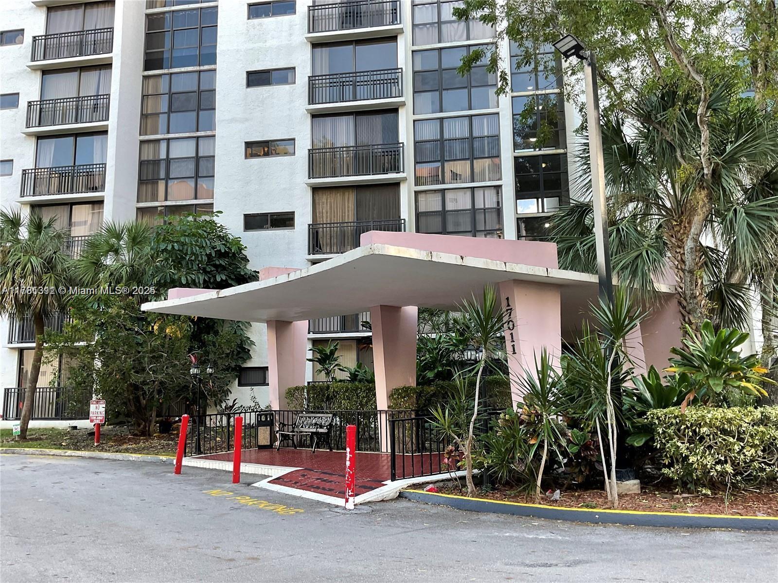 PLAZA OF AMERICAS CONDO P - Residential