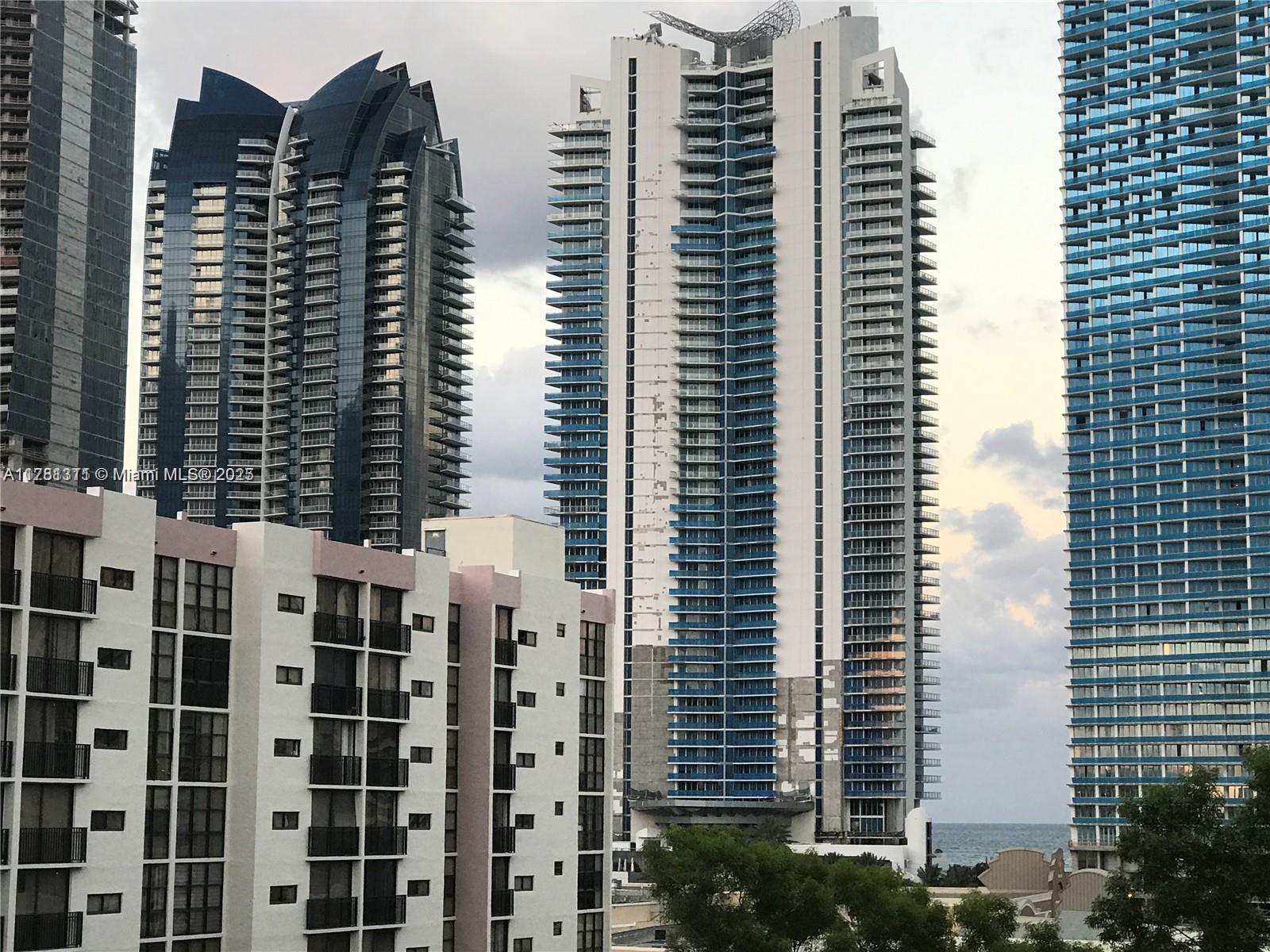 PLAZA OF AMERICAS CONDO P - Residential