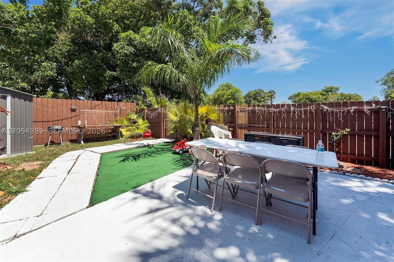 HALLANDALE BY THE SEA - Residential
