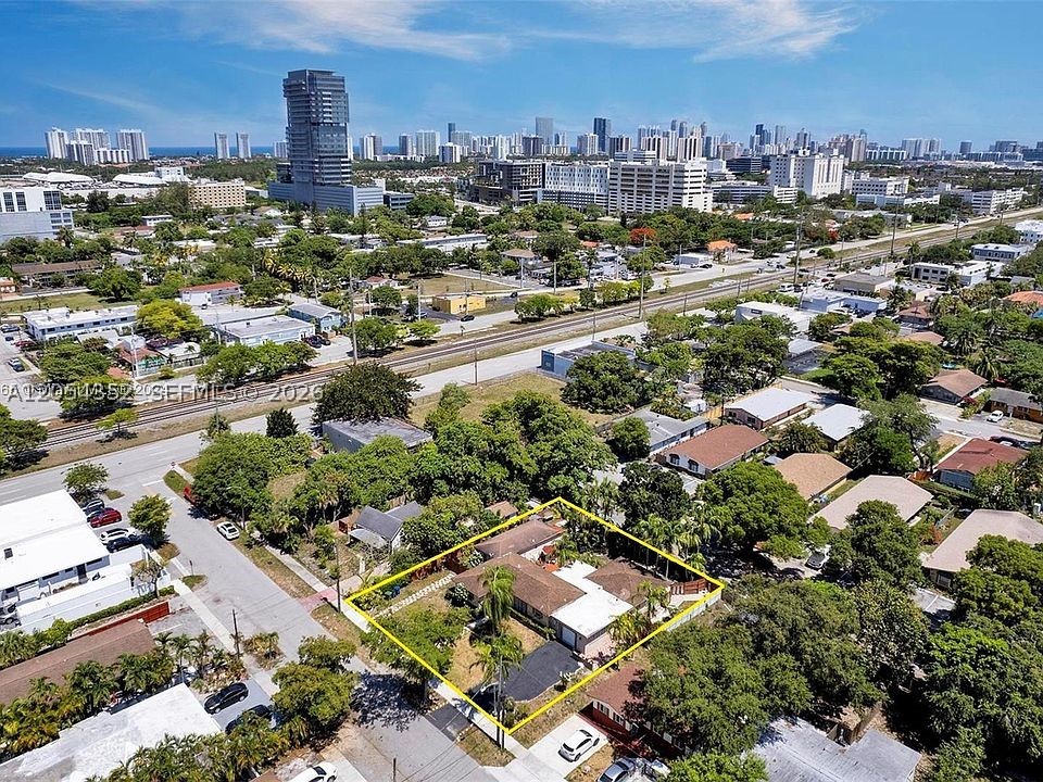 HALLANDALE BY THE SEA - Residential