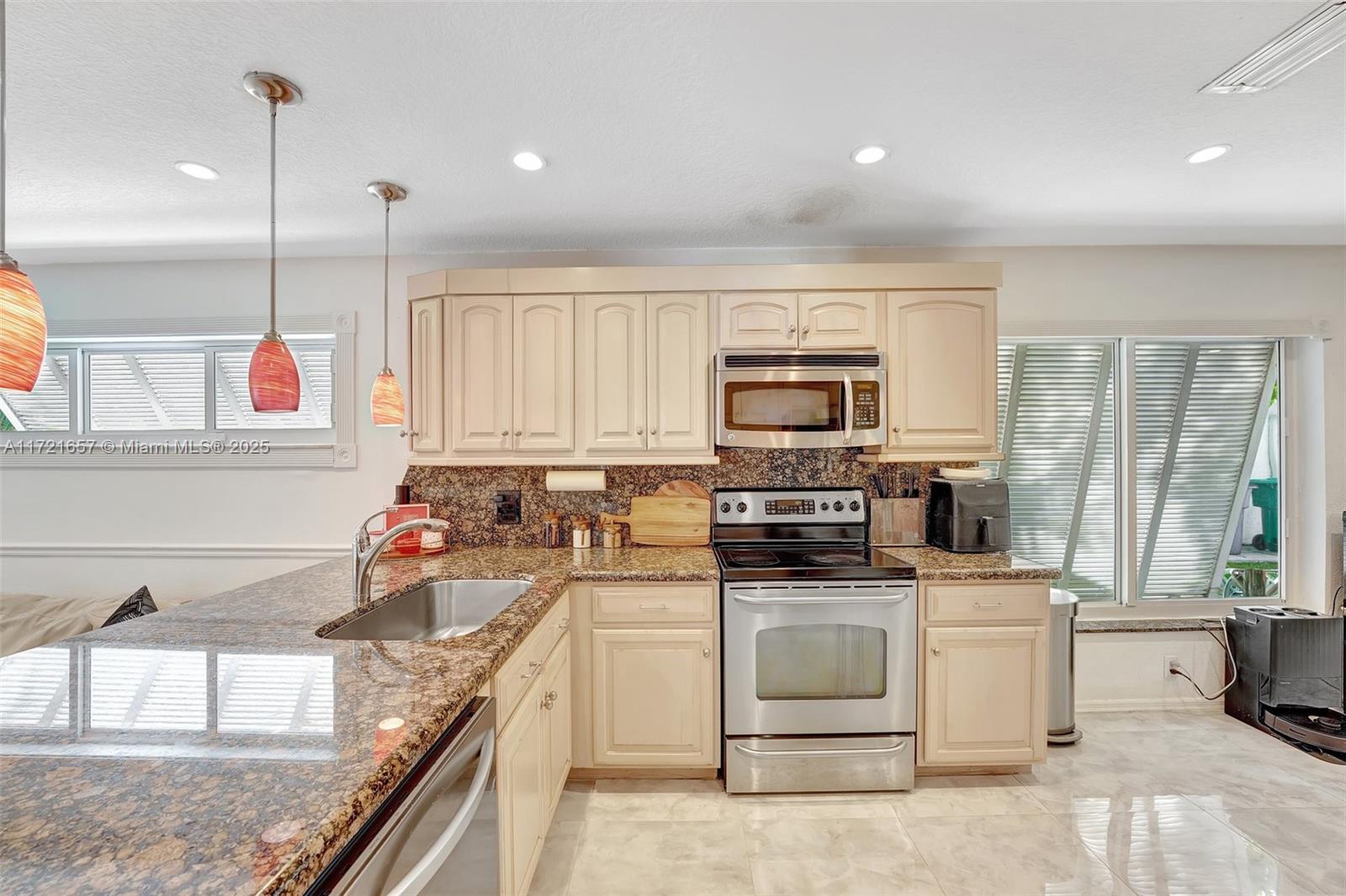 EMBASSY LAKES PHASE II - Residential