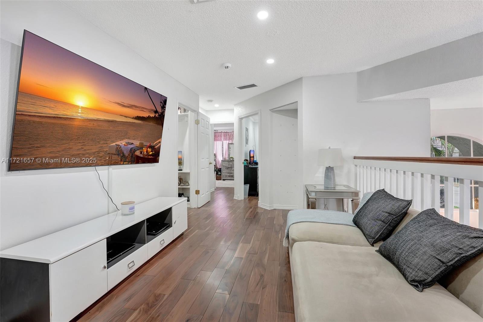EMBASSY LAKES PHASE II - Residential