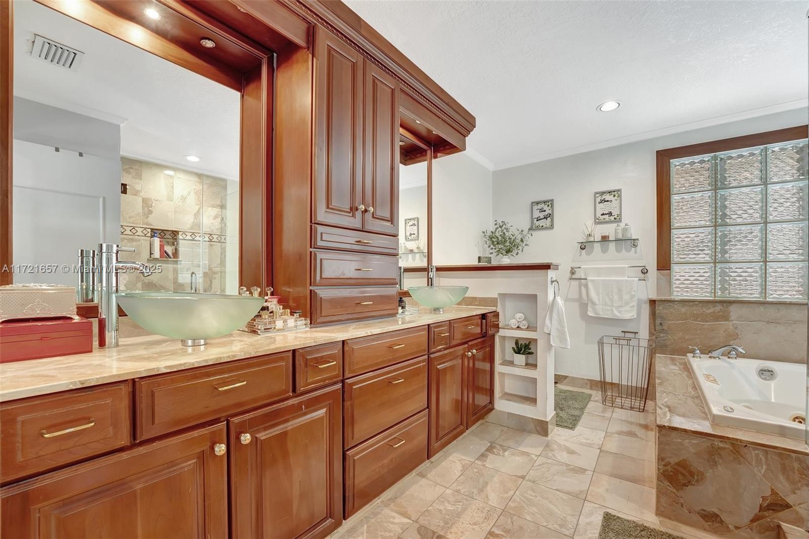 EMBASSY LAKES PHASE II - Residential