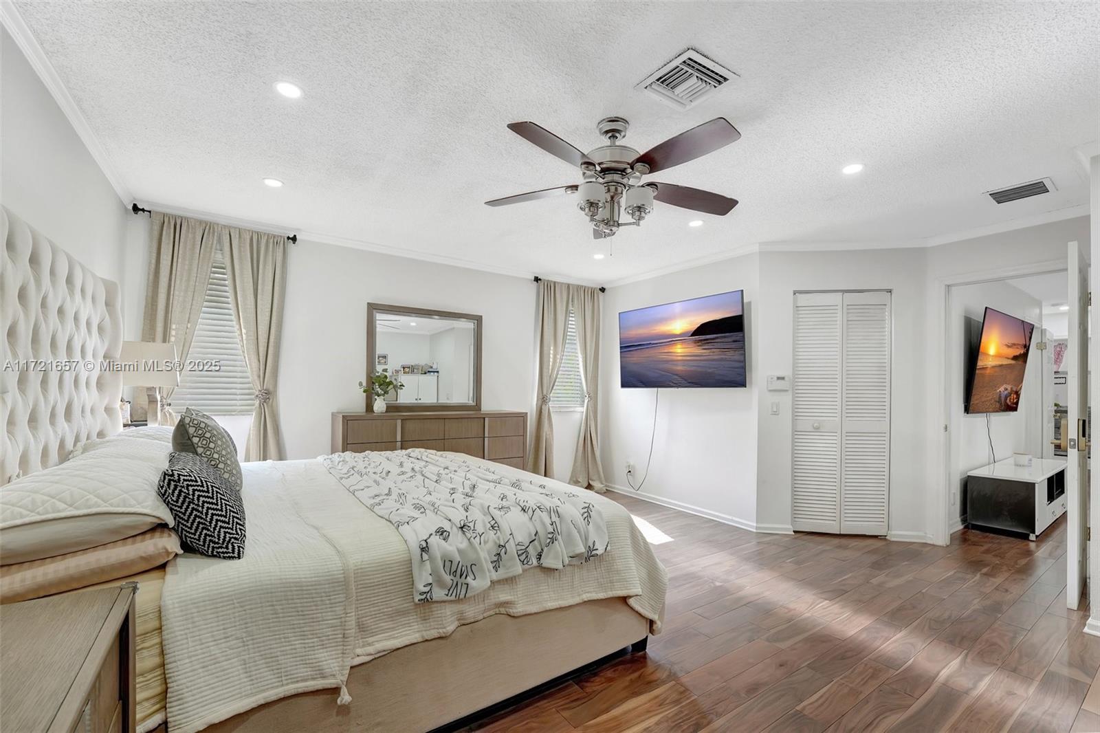 EMBASSY LAKES PHASE II - Residential
