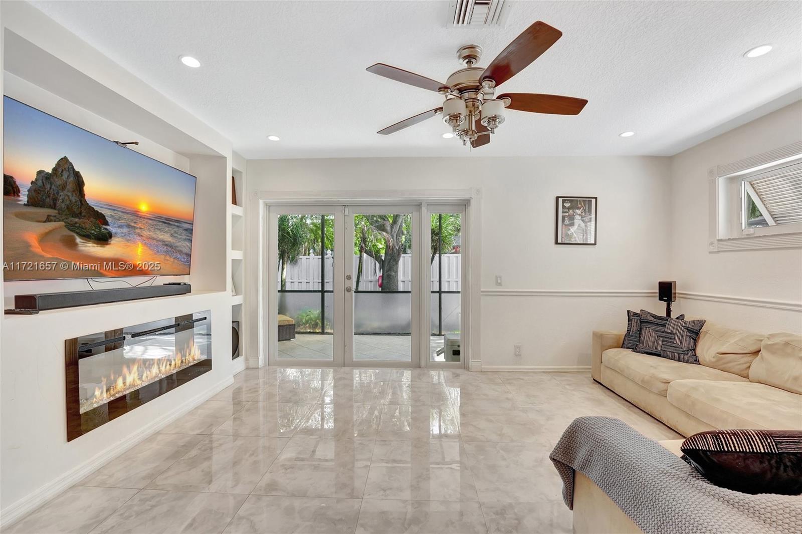 EMBASSY LAKES PHASE II - Residential