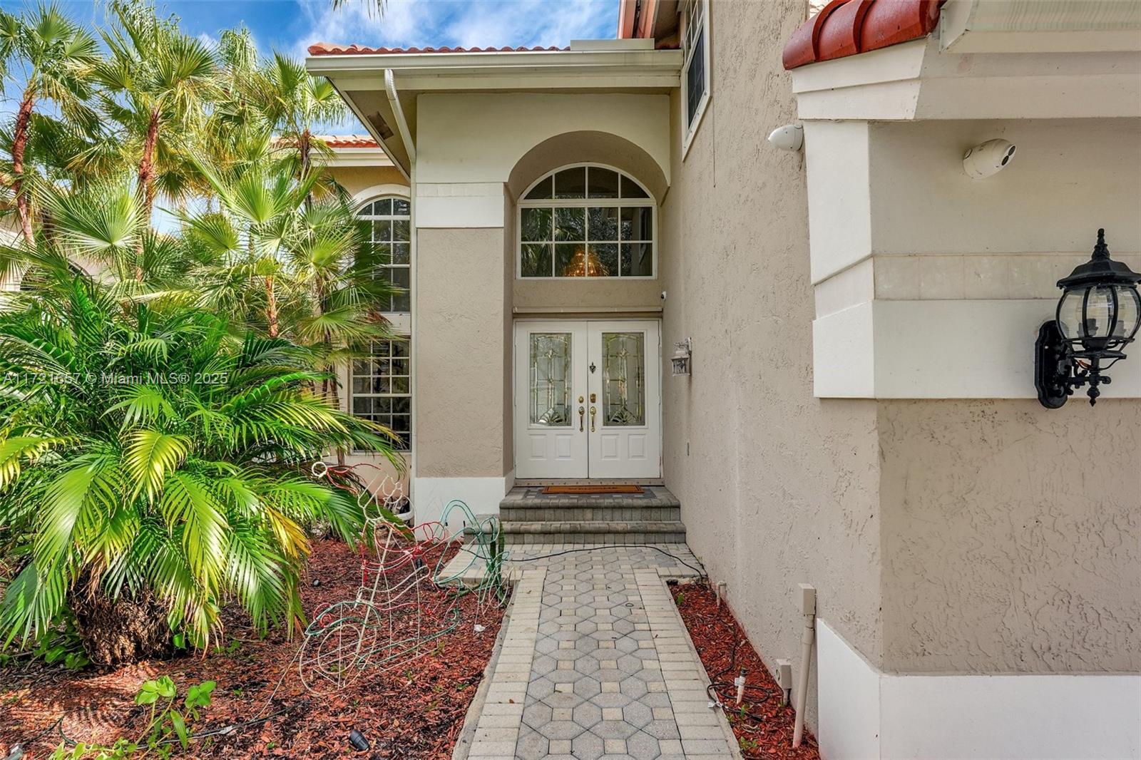 EMBASSY LAKES PHASE II - Residential