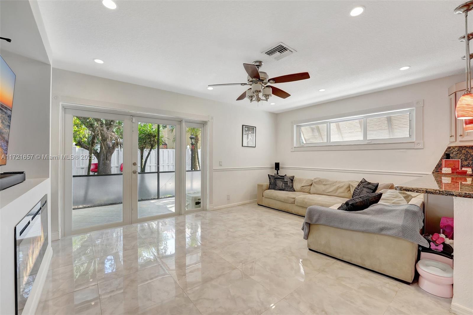 EMBASSY LAKES PHASE II - Residential
