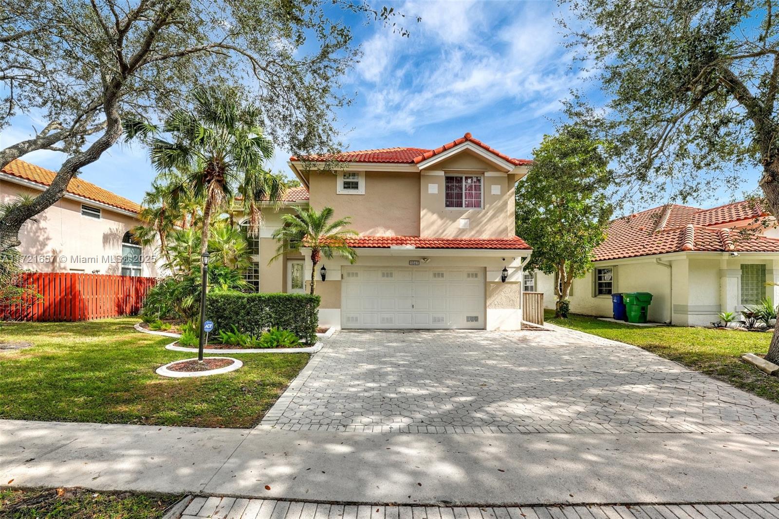 EMBASSY LAKES PHASE II - Residential