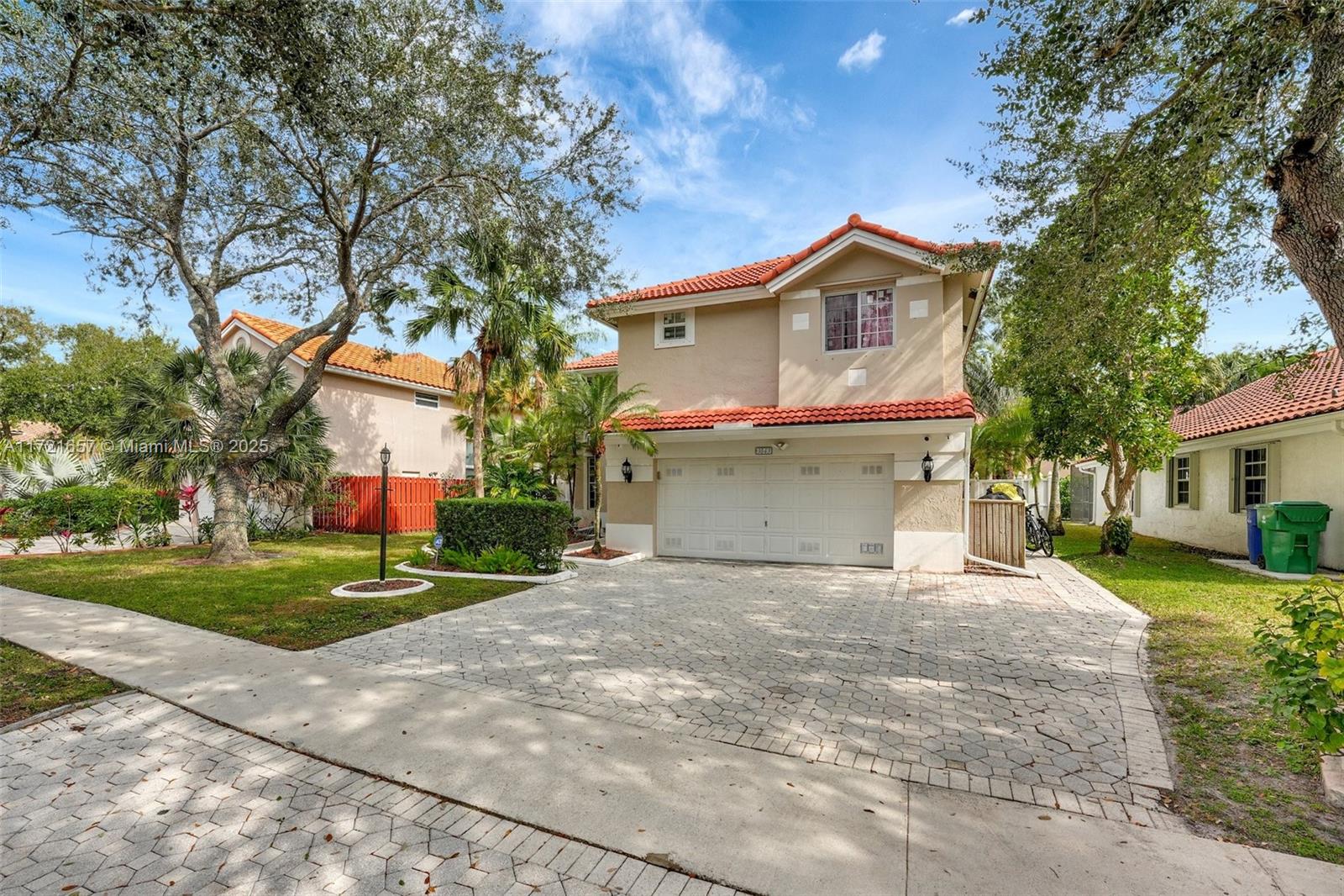 EMBASSY LAKES PHASE II - Residential