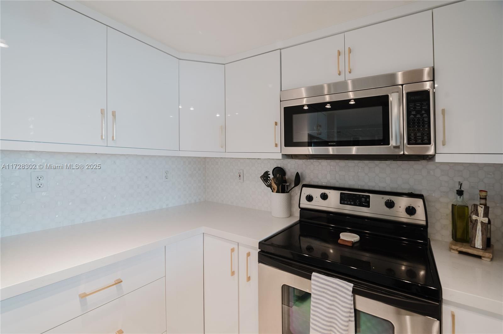 THE ASTON CONDO - Residential Lease