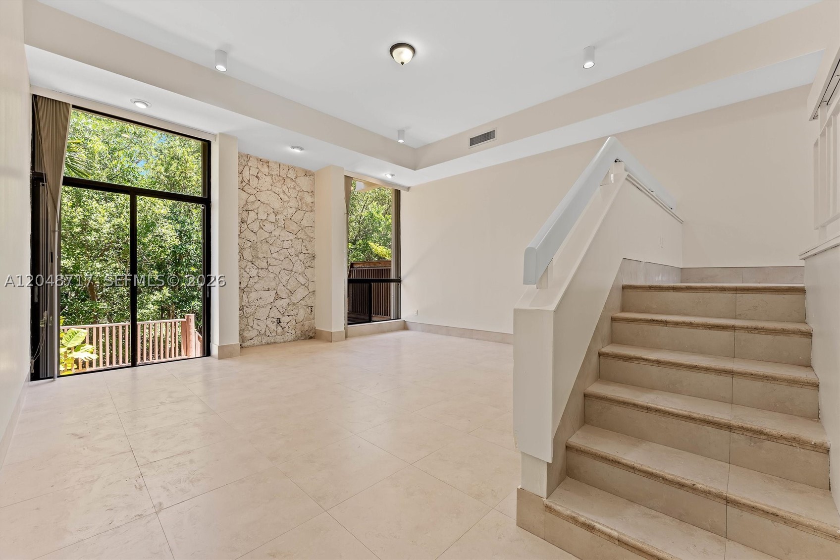 CASA BELLA VILLAS - Residential