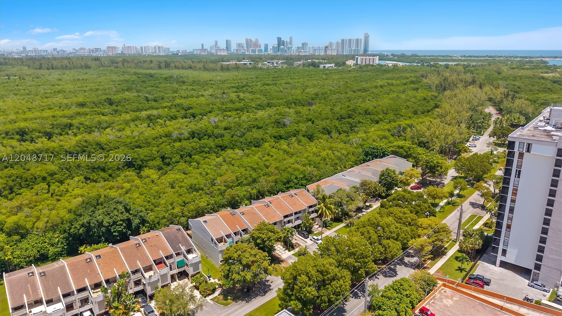 CASA BELLA VILLAS - Residential