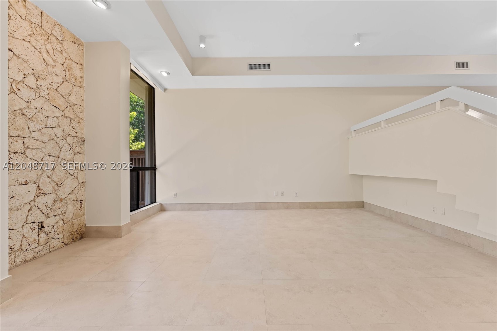 CASA BELLA VILLAS - Residential