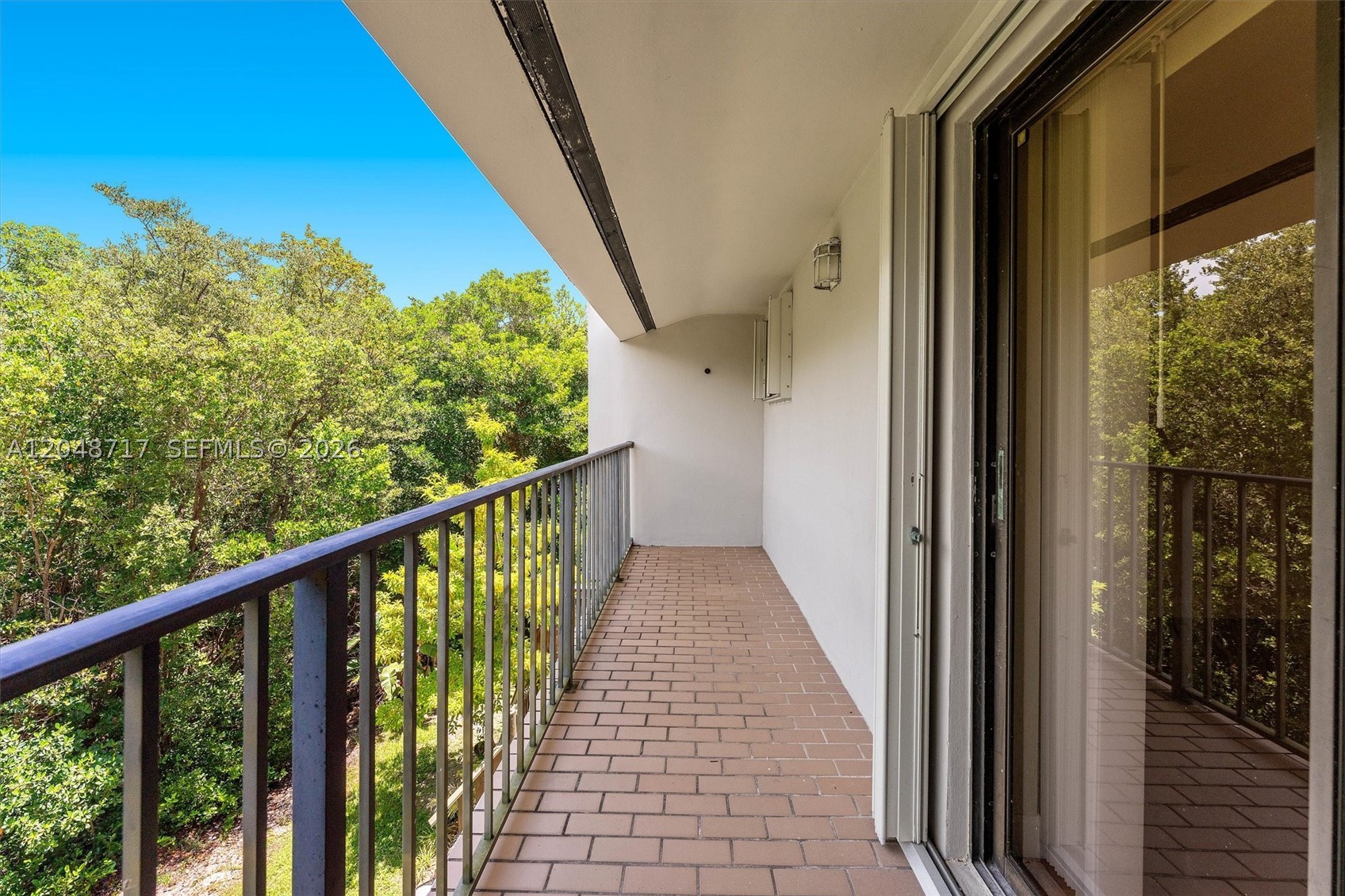 CASA BELLA VILLAS - Residential