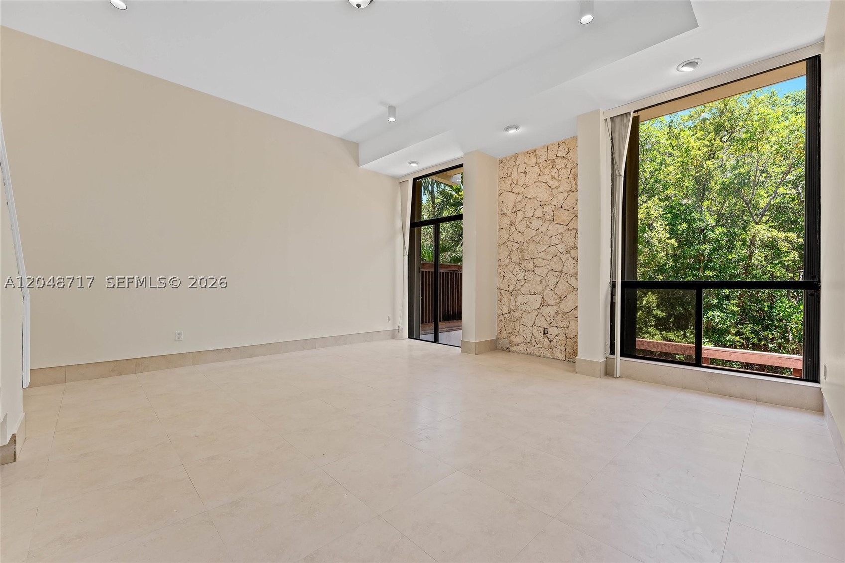 CASA BELLA VILLAS - Residential