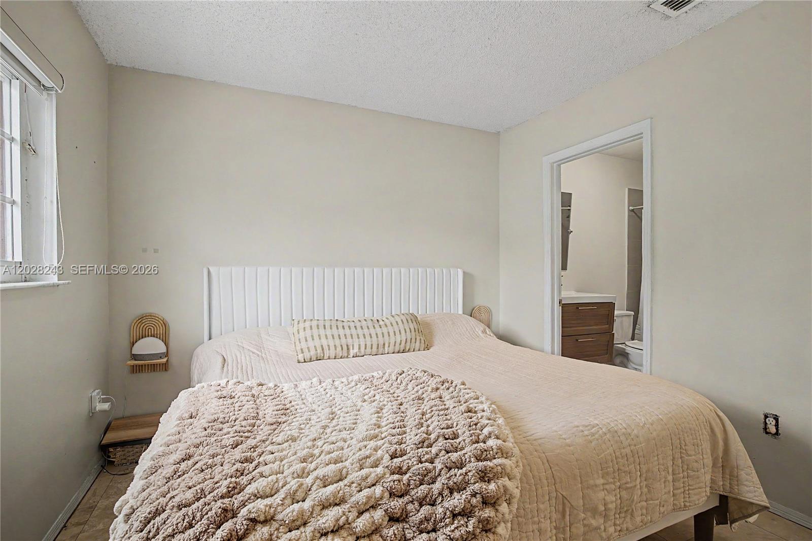 KENDALL PALMS A CONDO - Residential Lease