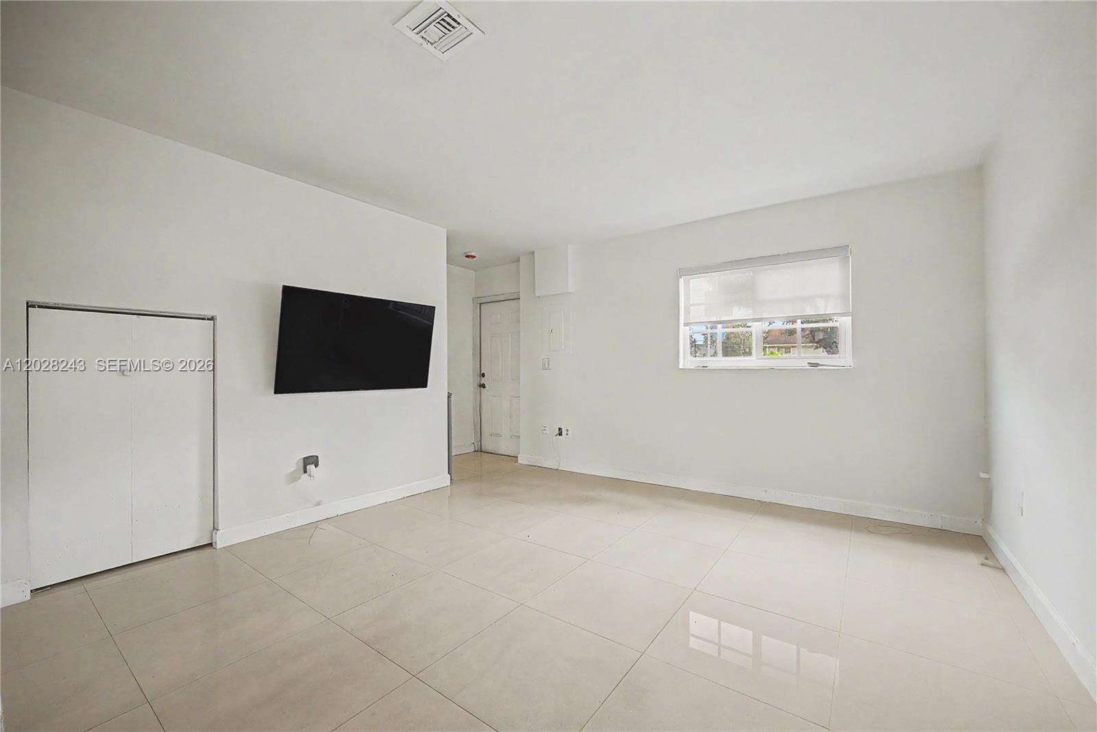 KENDALL PALMS A CONDO - Residential Lease