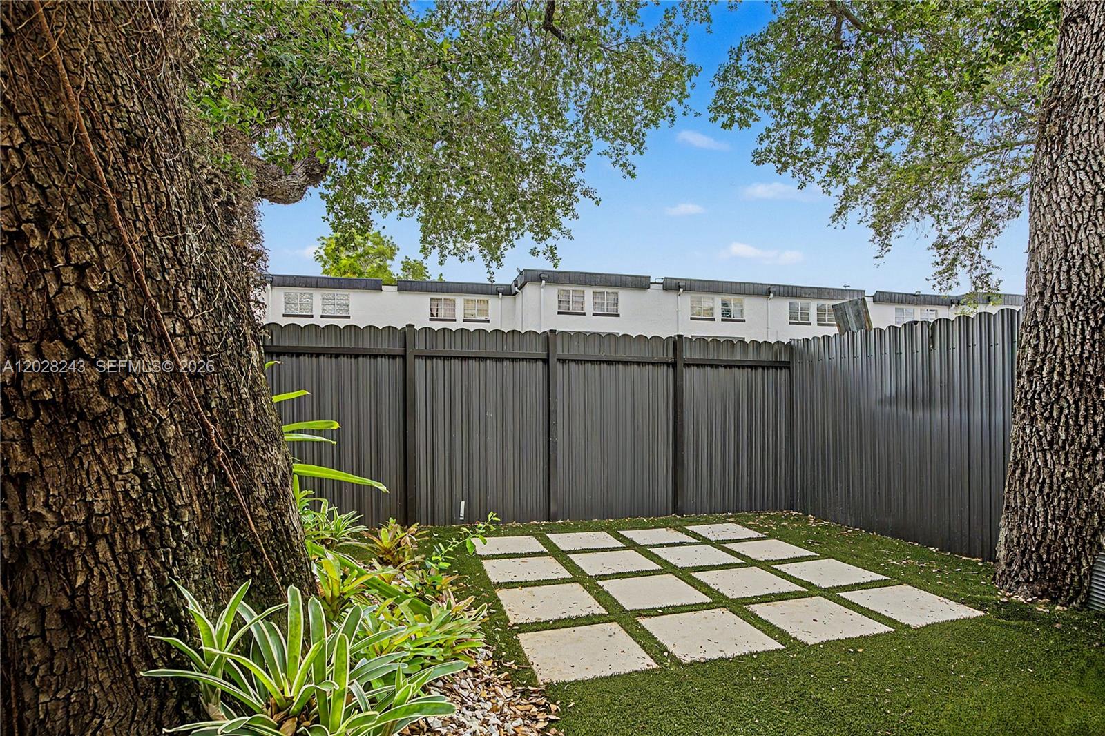 KENDALL PALMS A CONDO - Residential Lease