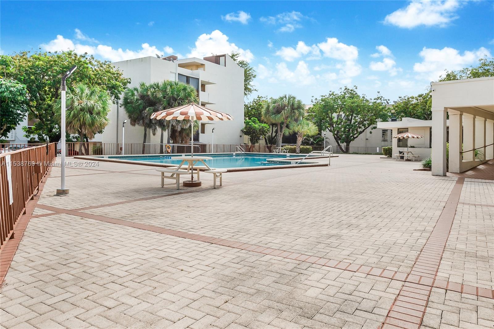 Great two bedroom 1.5 available at San Marco Condominium in Fontainebleau Blvd.  Very secured building,  Guard gated, Pool and exercise room.  No Pets allowed and the Unit has 1 assigned parking space. Very easy to show. Please call Listing Agent