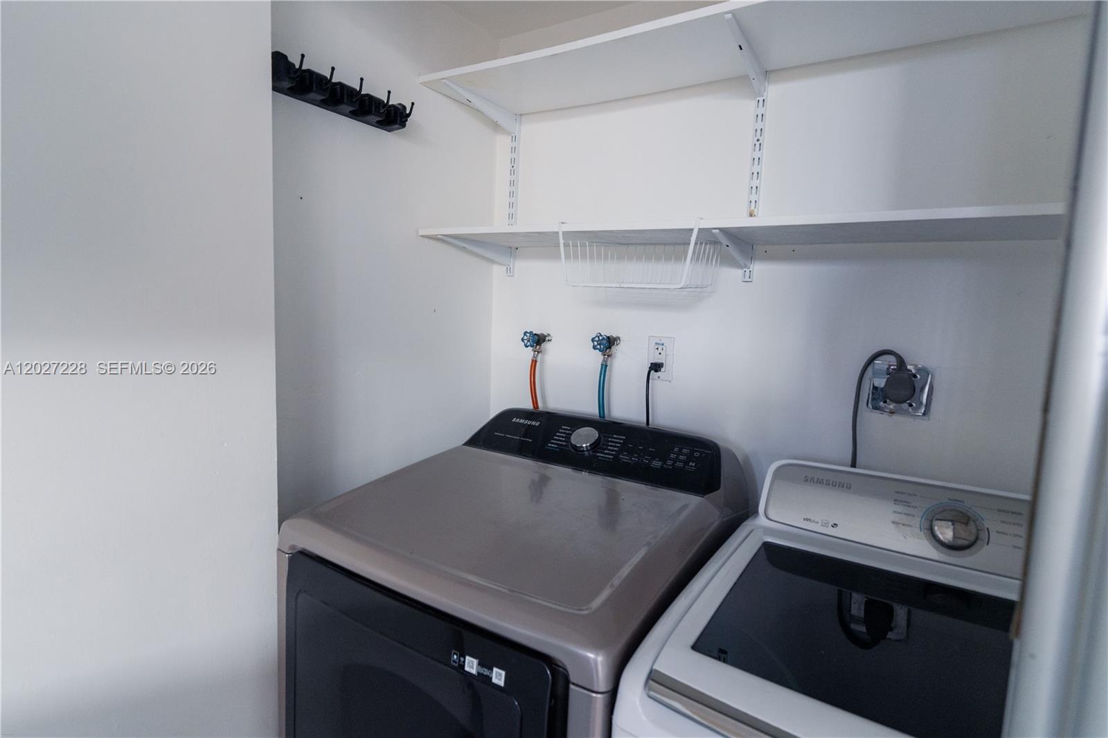 RIVERWOOD SEC 3 - Residential Lease