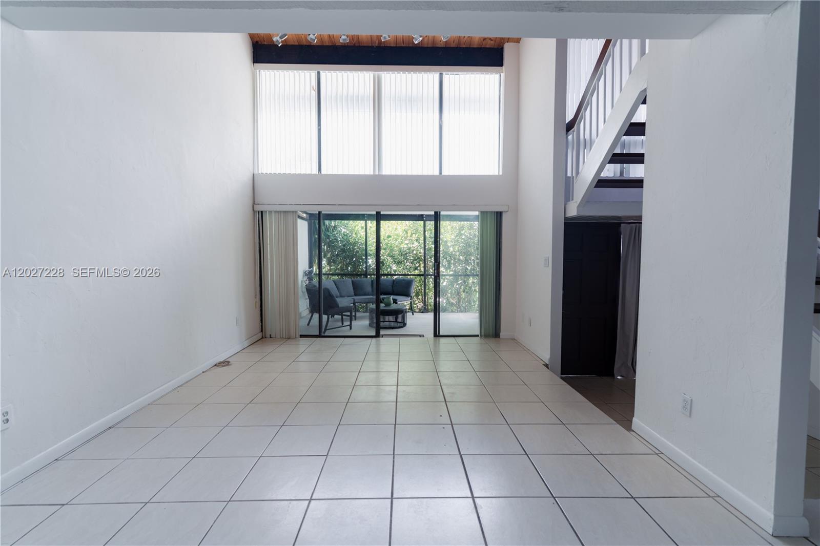 RIVERWOOD SEC 3 - Residential Lease