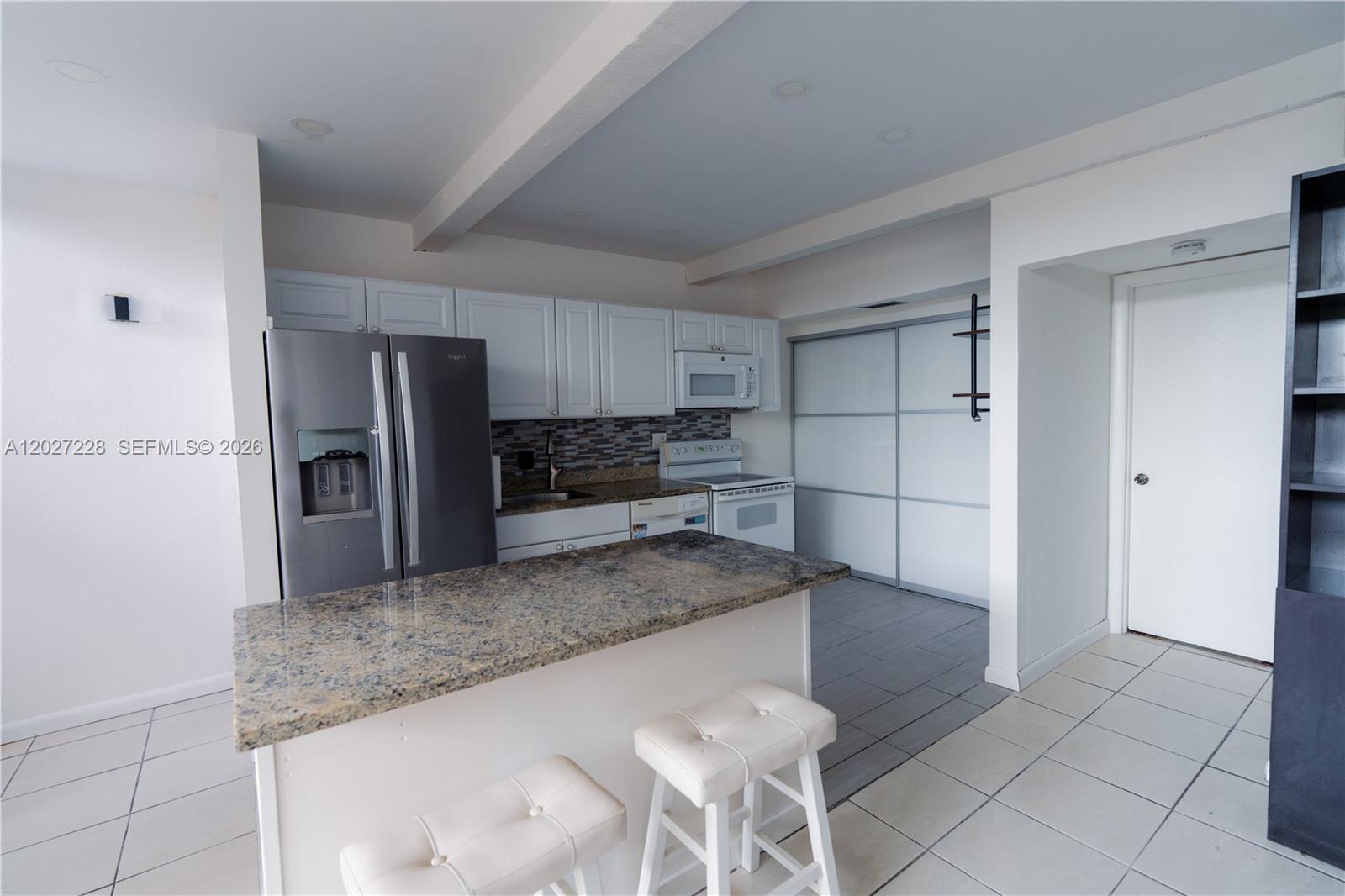 RIVERWOOD SEC 3 - Residential Lease