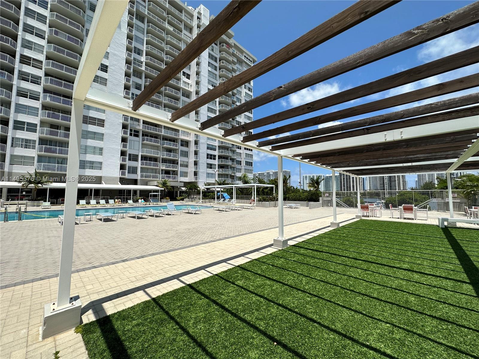 DEL PRADO MARINA - Residential