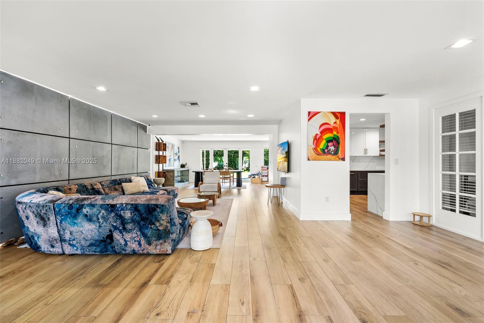 HIGHLAND GARDENS - Residential
