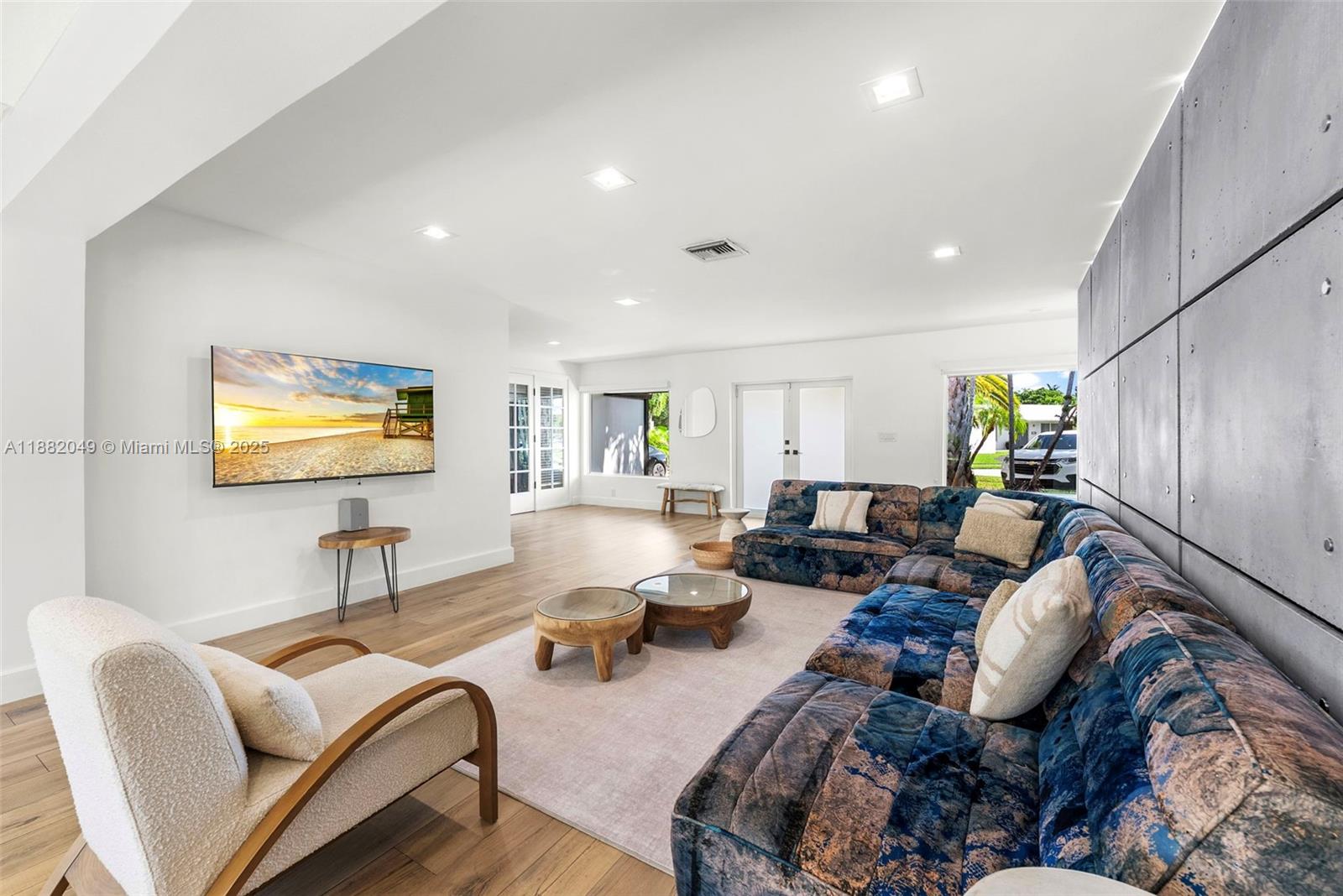 HIGHLAND GARDENS - Residential