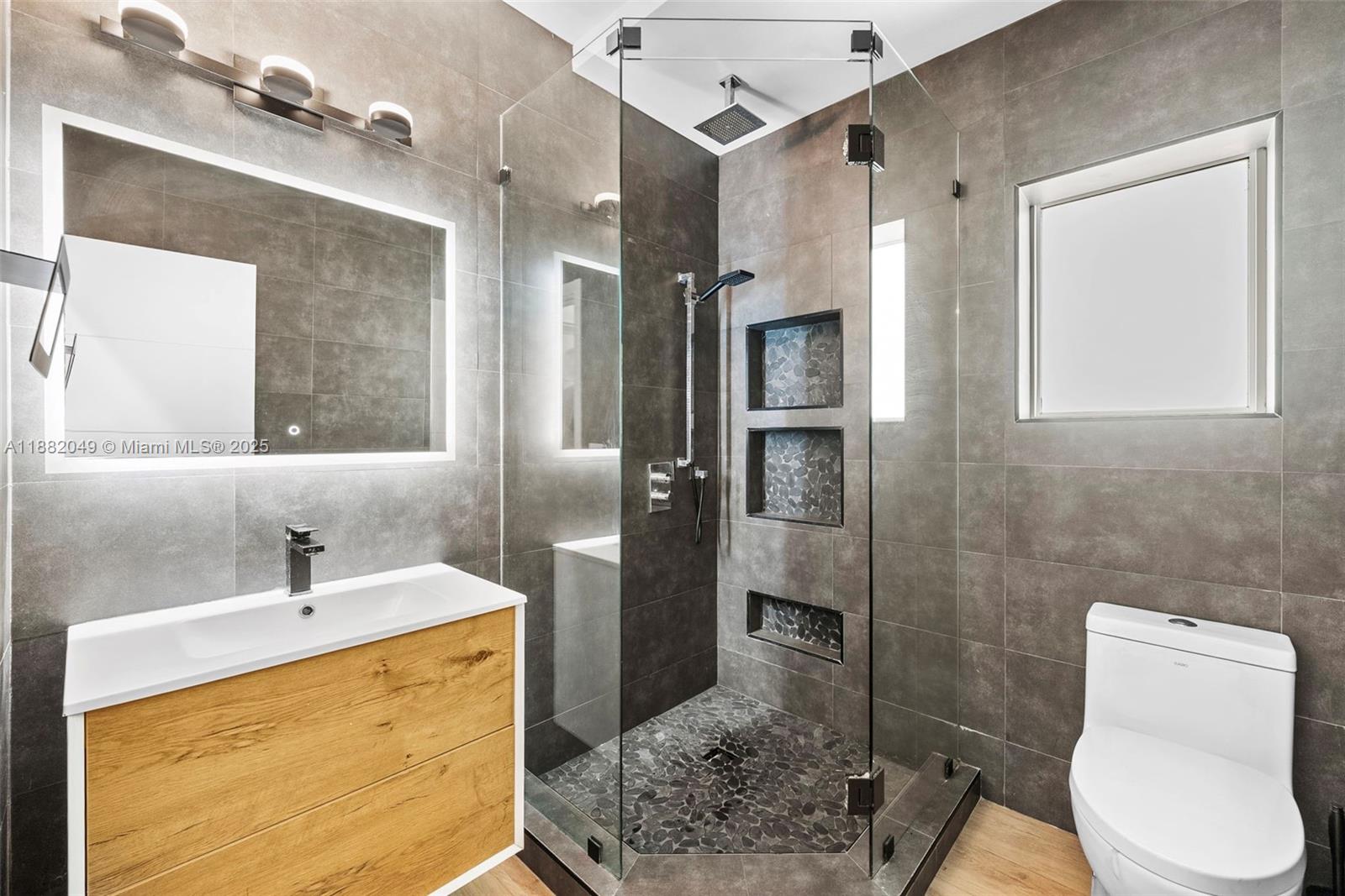 HIGHLAND GARDENS - Residential