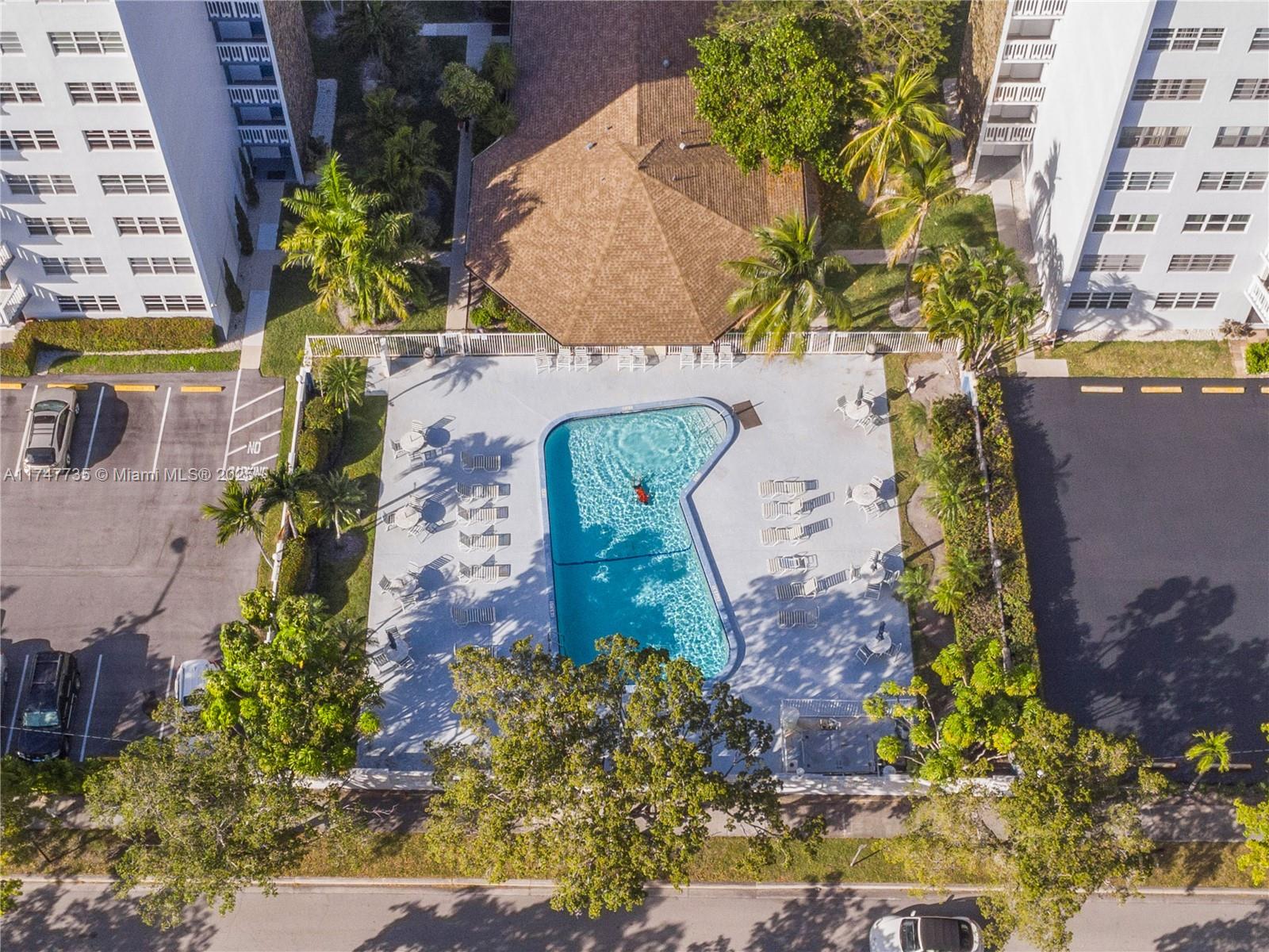 MEADOWBROOK CONDO APTS BL - Residential