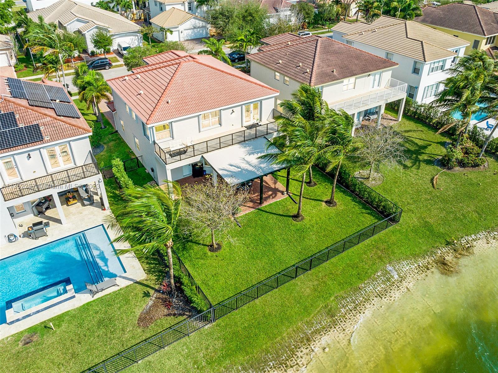 Sunset Falls - Residential