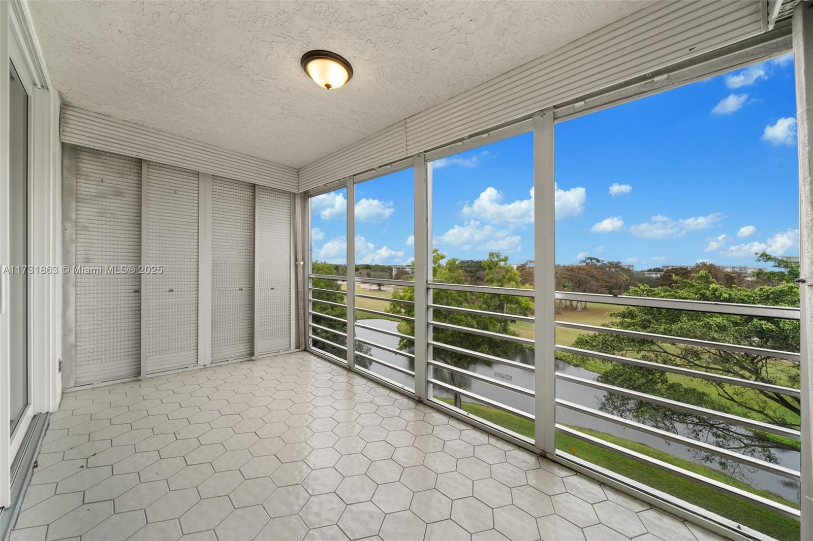NO 104 PALM-AIRE COUNTRY - Residential Lease