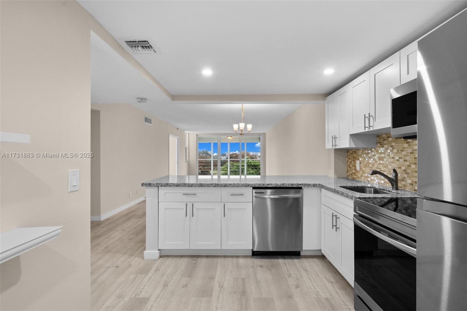 NO 104 PALM-AIRE COUNTRY - Residential Lease