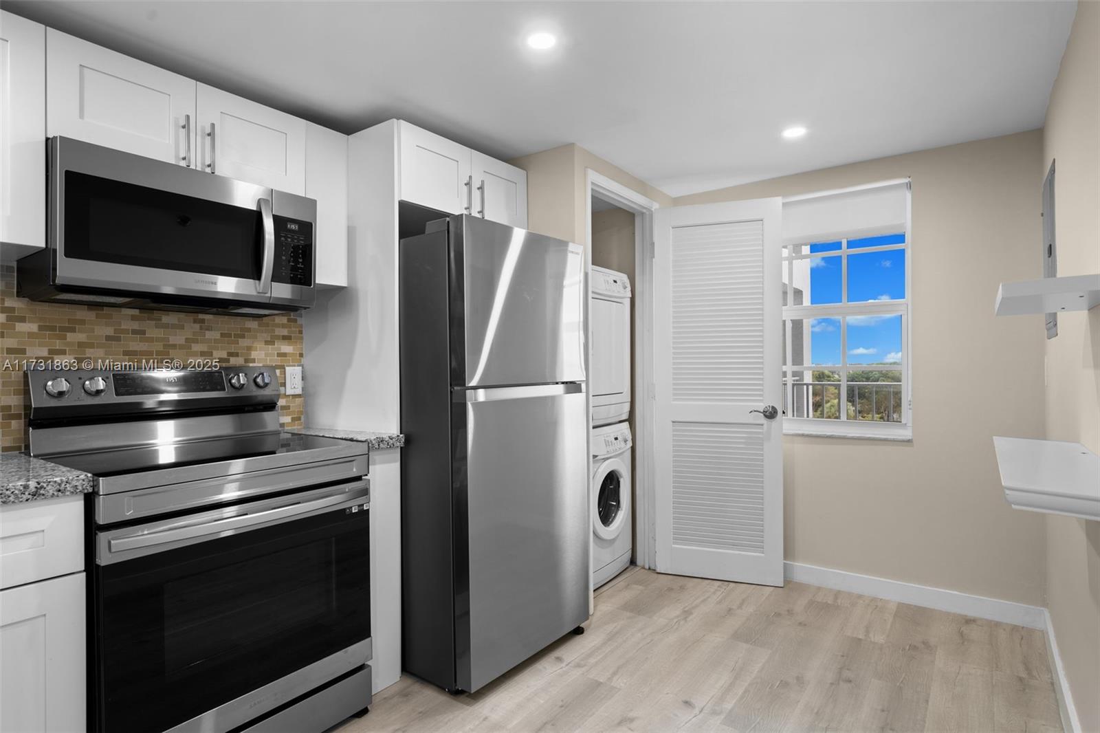 NO 104 PALM-AIRE COUNTRY - Residential Lease