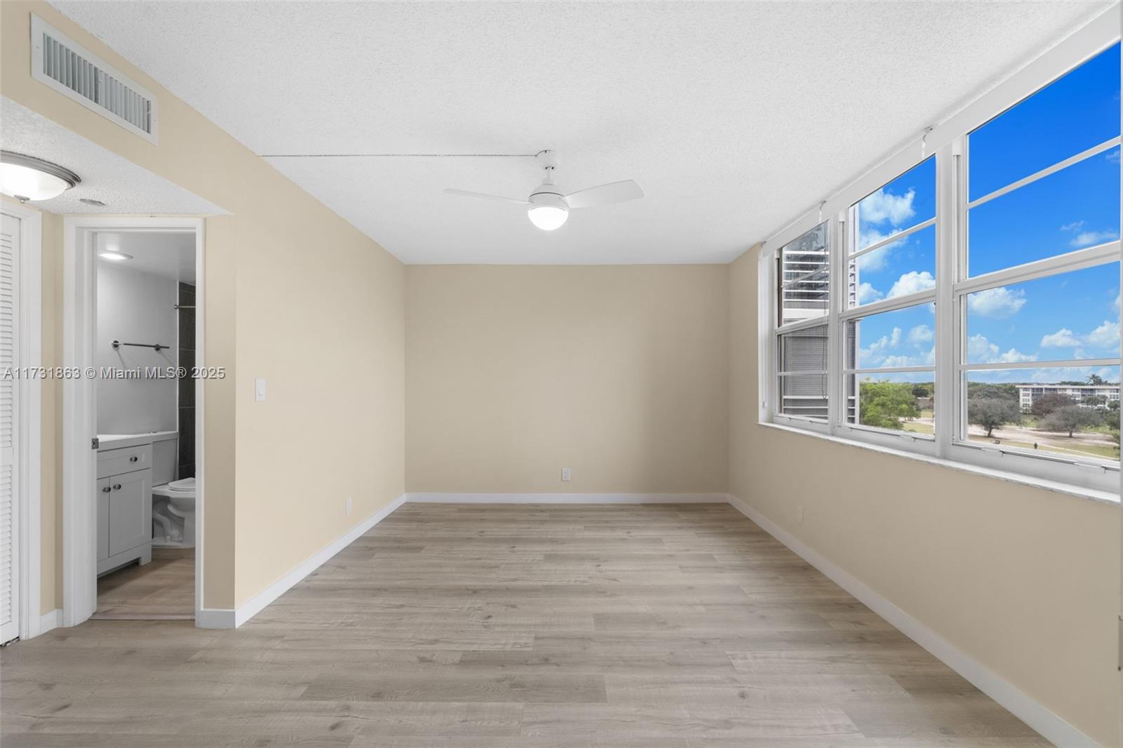 NO 104 PALM-AIRE COUNTRY - Residential Lease
