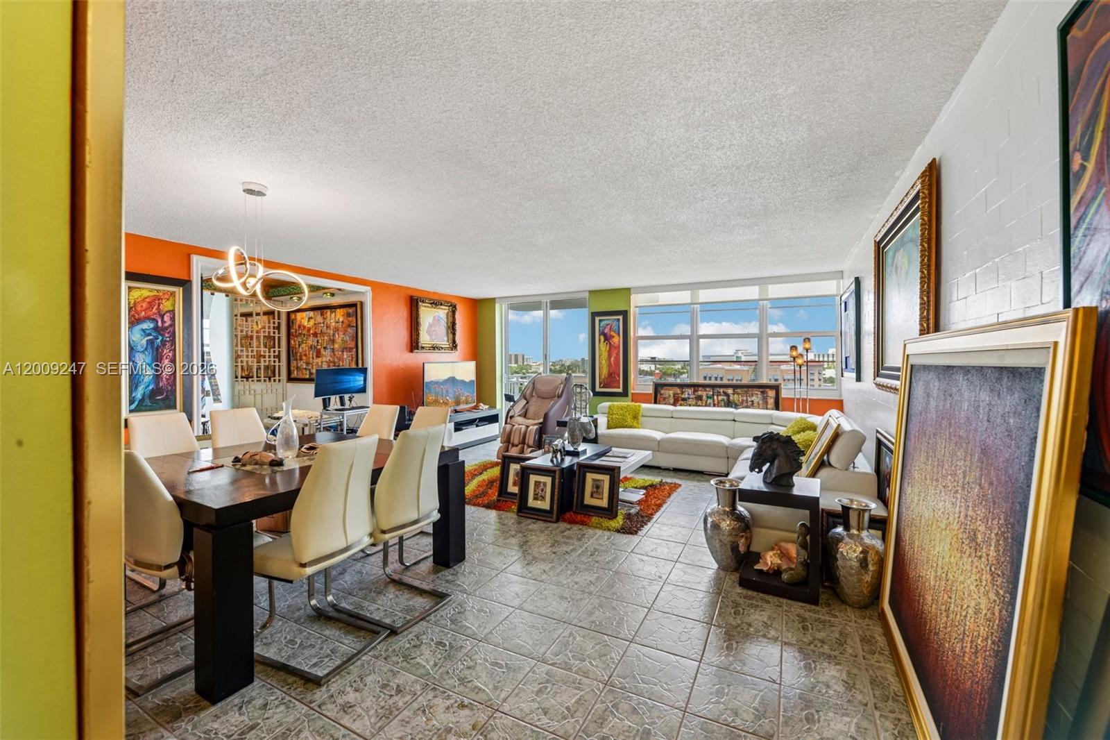 BAYVIEW TOWERS CONDO SOUT - Residential