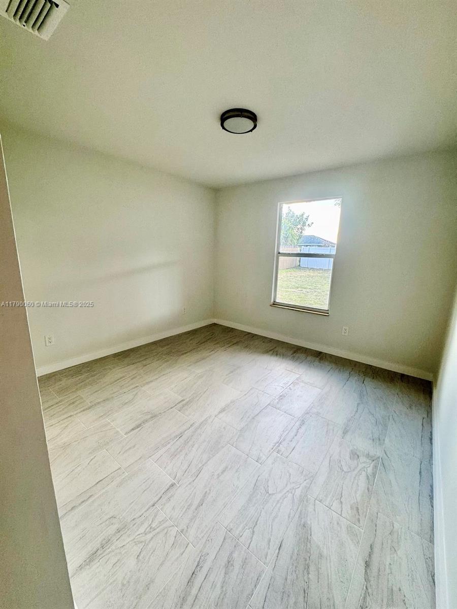 PORT ST LUCIE SECTION 33 - Residential