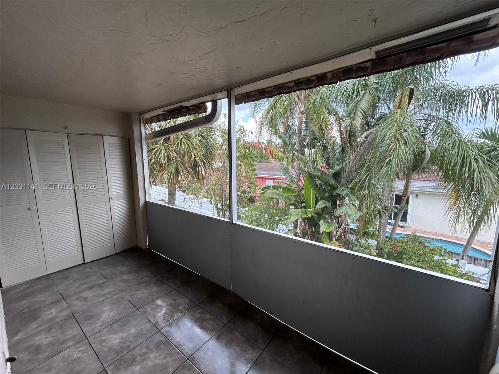 GATELAND VILLAGE SEC C CO - Residential Lease