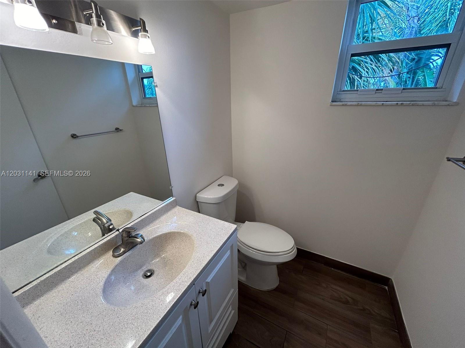 GATELAND VILLAGE SEC C CO - Residential Lease
